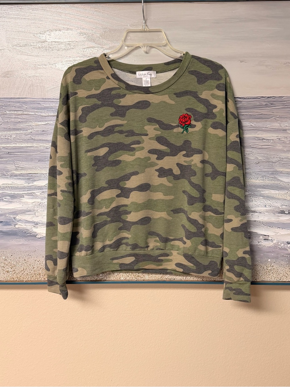 White Fawn Women’s Size Medium Camo Crewneck Sweatshirt with Rose Patch